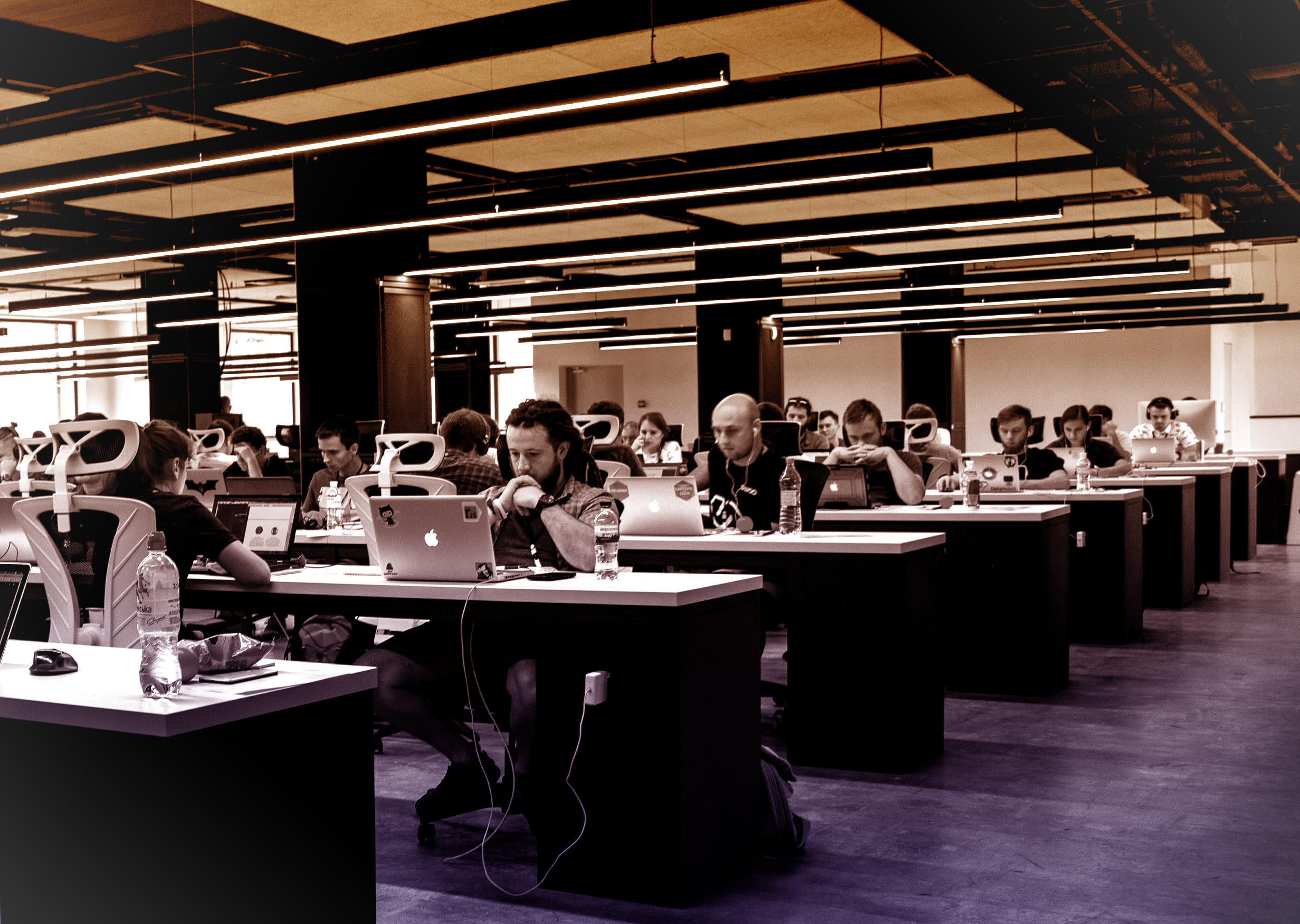 Il futuro del lavoro secondo Revolut: perché solo i junior tornano in ufficio
