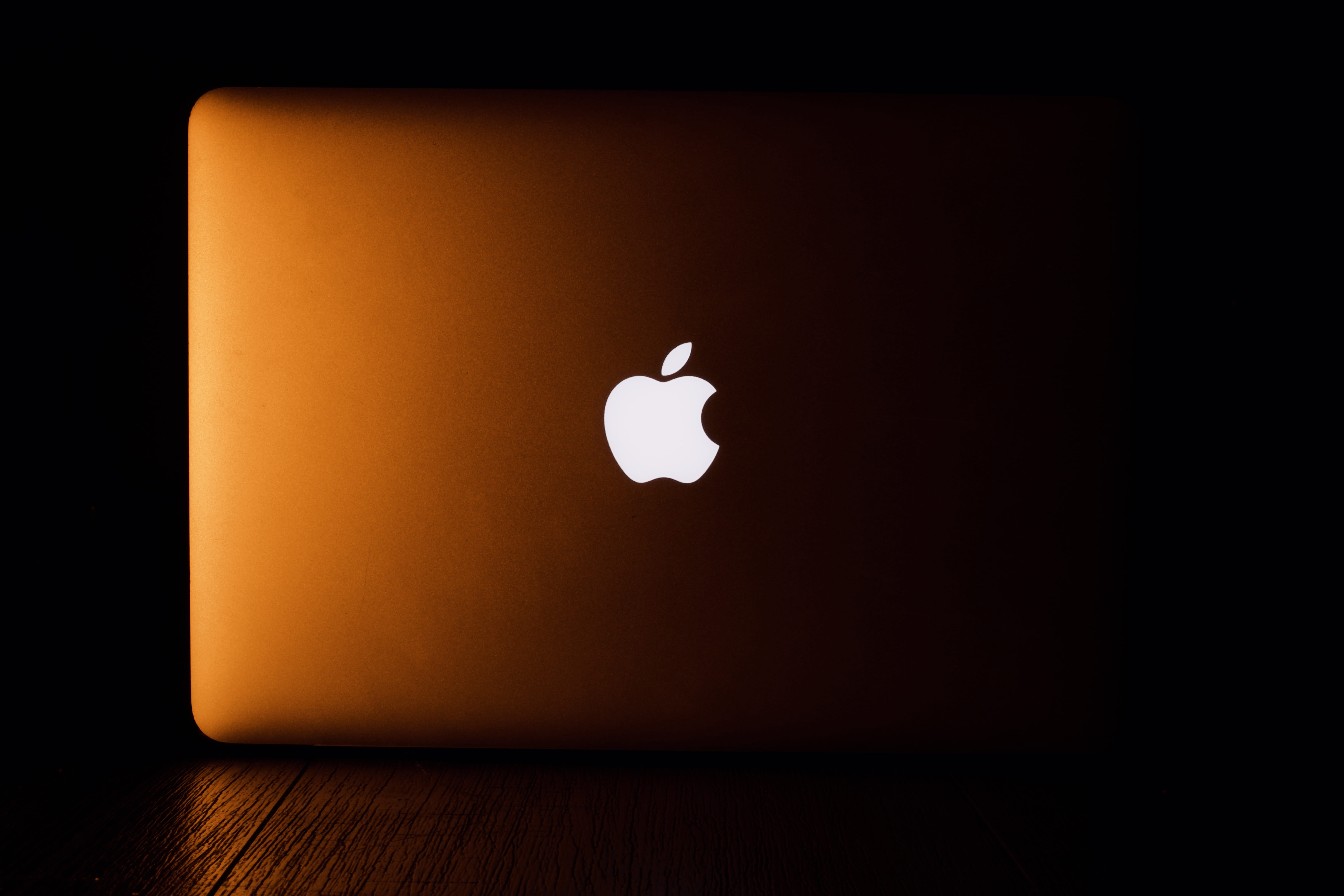 Apple rinnova Mac mini e Mac Studio per portare l'AI "in locale" sul desktop