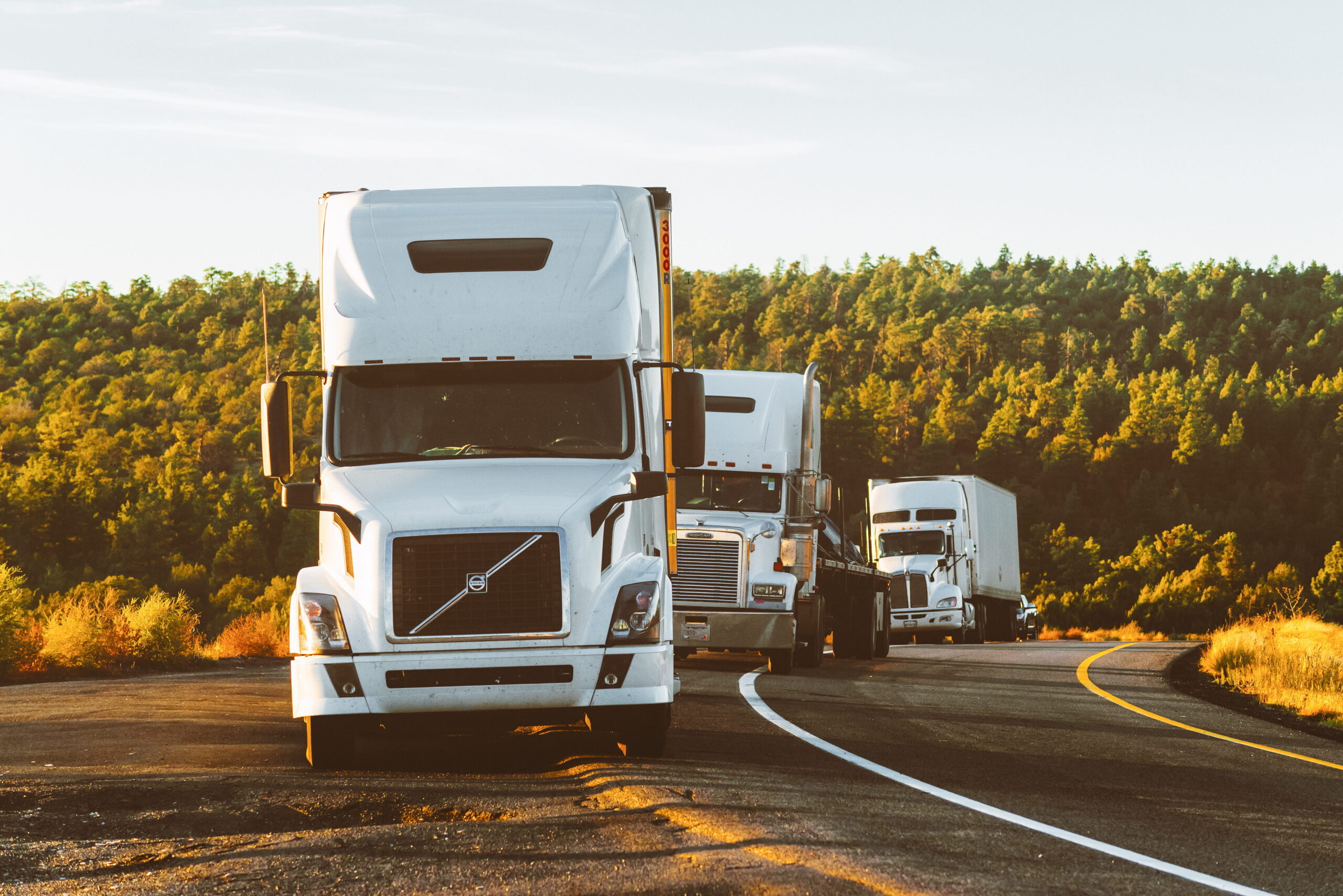 Camion elettrici, basta attese: arriva lo scambio batteria che cambia tutto