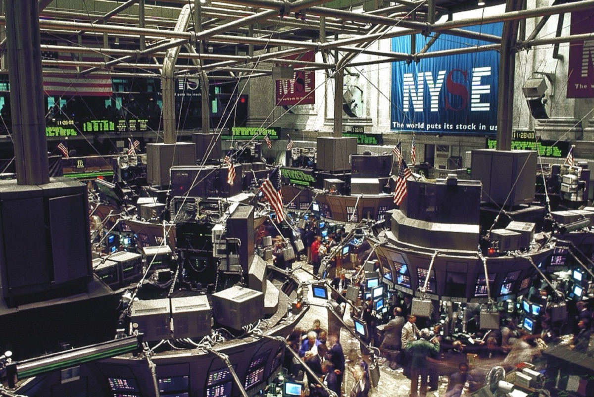 The Micron Effect: When Markets Scream Crash and the Numbers Tell a Different Story
